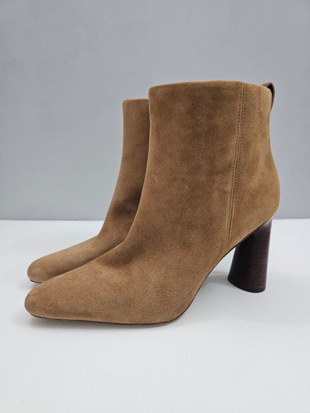 Vince Hillside Block Heel Ankle Boot Womens 10 Dark Amber Tan Suede Pointed Toe